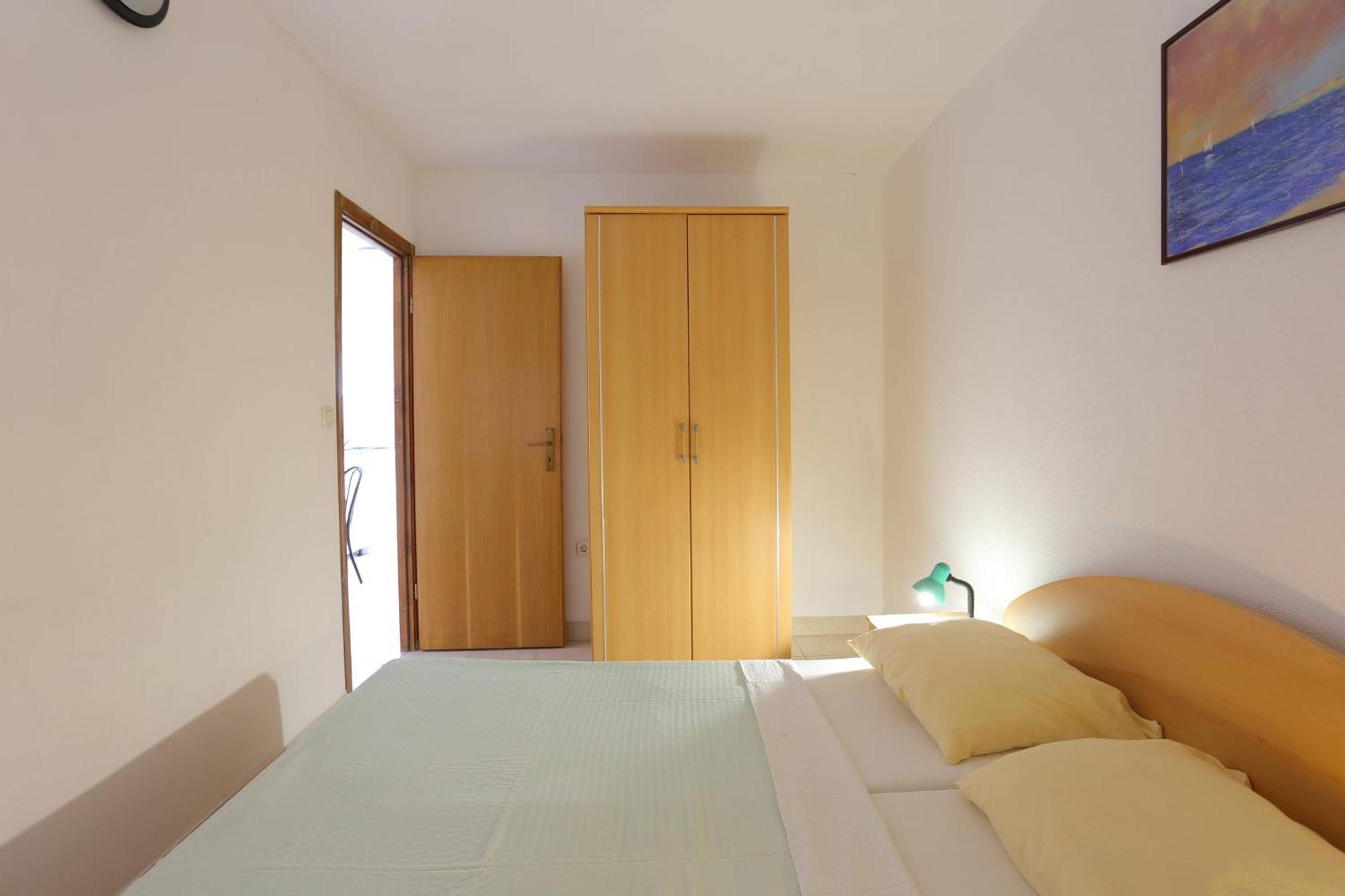 Family Friendly Apartments With A Swimming Pool Businci, Ciovo - 11232 Trogir Chambre photo