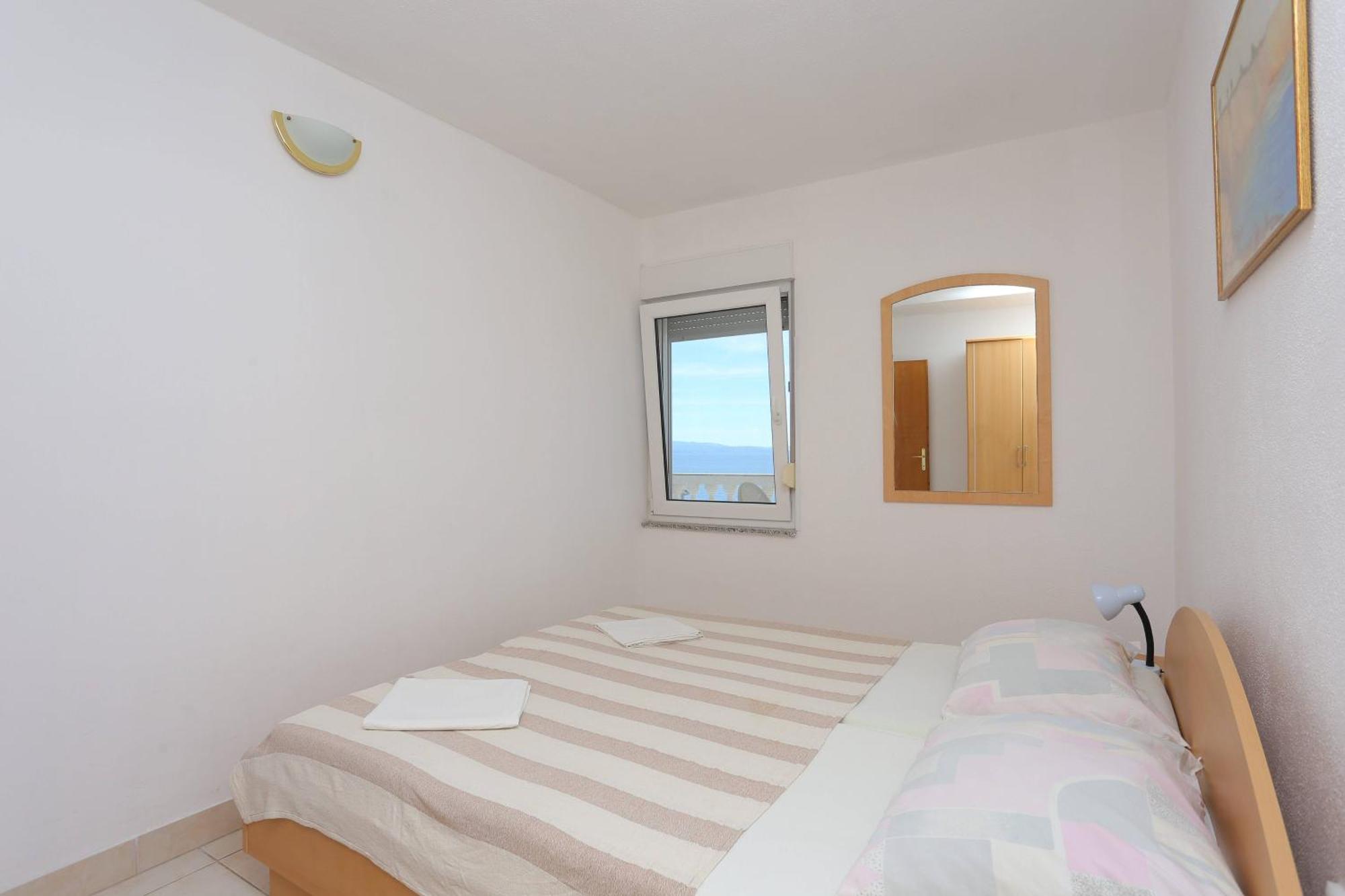 Family Friendly Apartments With A Swimming Pool Businci, Ciovo - 11232 Trogir Chambre photo