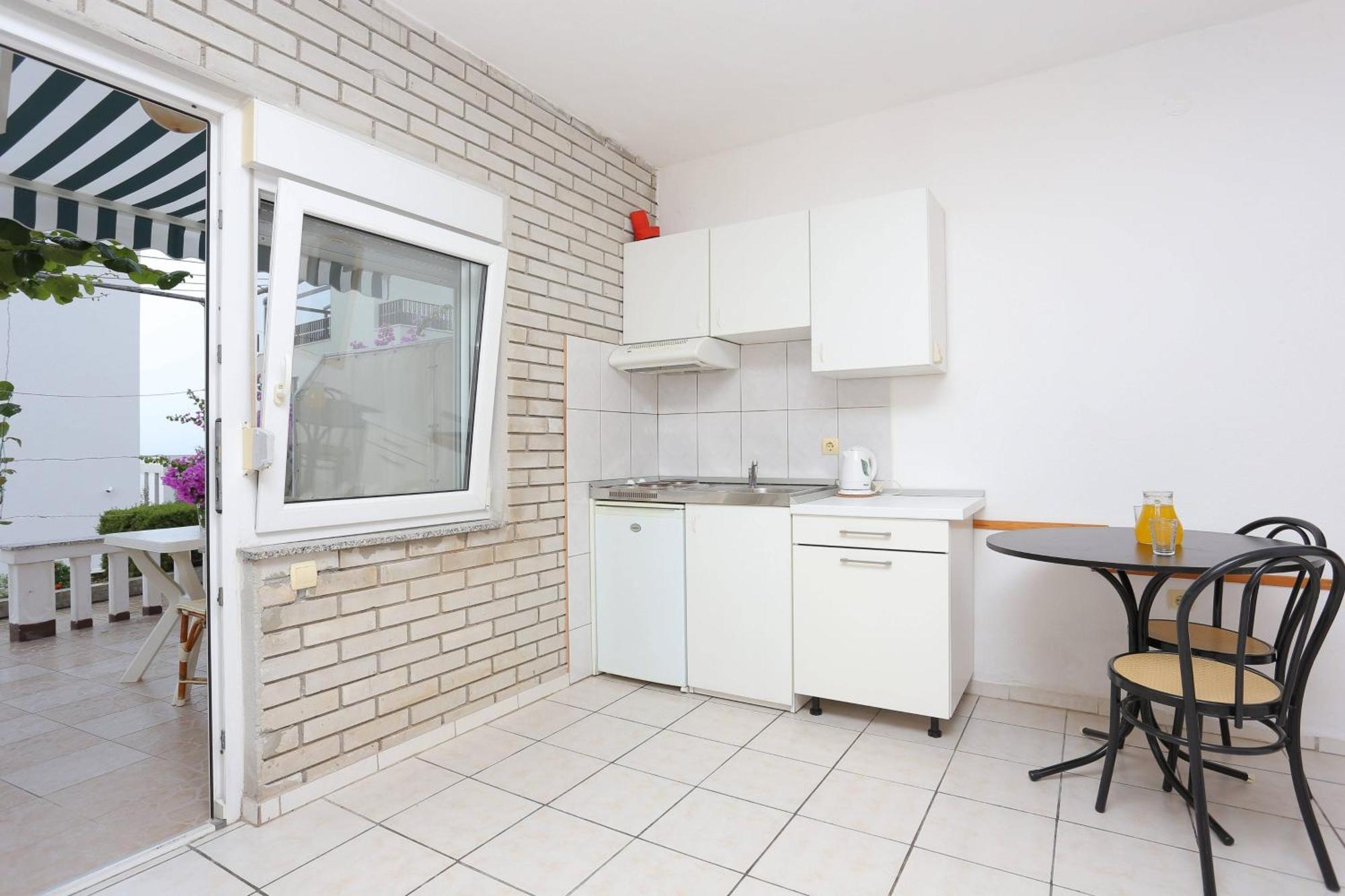 Family Friendly Apartments With A Swimming Pool Businci, Ciovo - 11232 Trogir Extérieur photo
