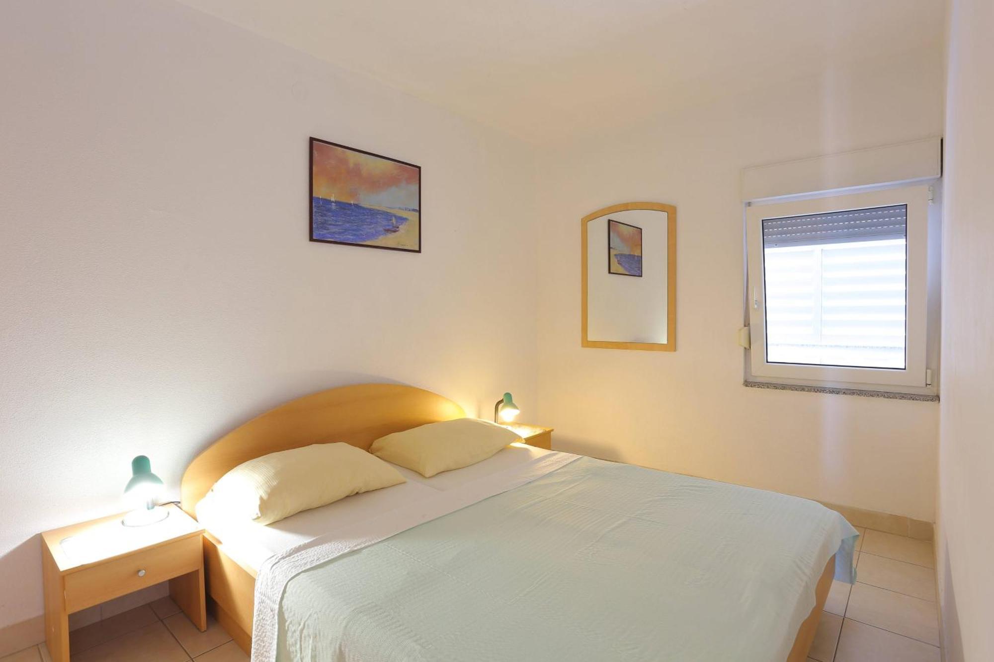 Family Friendly Apartments With A Swimming Pool Businci, Ciovo - 11232 Trogir Extérieur photo