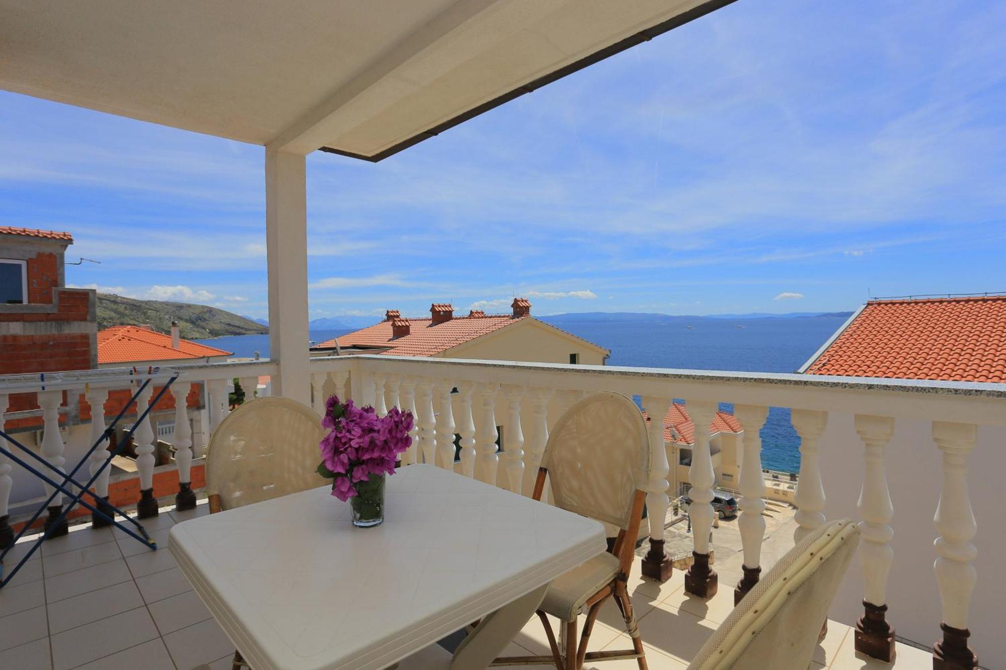 Family Friendly Apartments With A Swimming Pool Businci, Ciovo - 11232 Trogir Extérieur photo