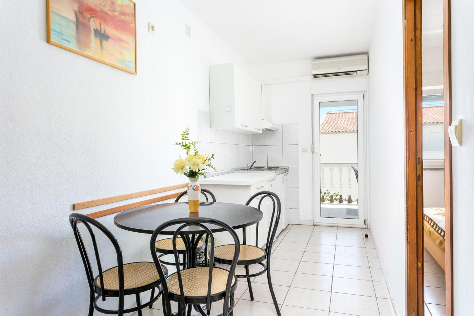 Family Friendly Apartments With A Swimming Pool Businci, Ciovo - 11232 Trogir Extérieur photo