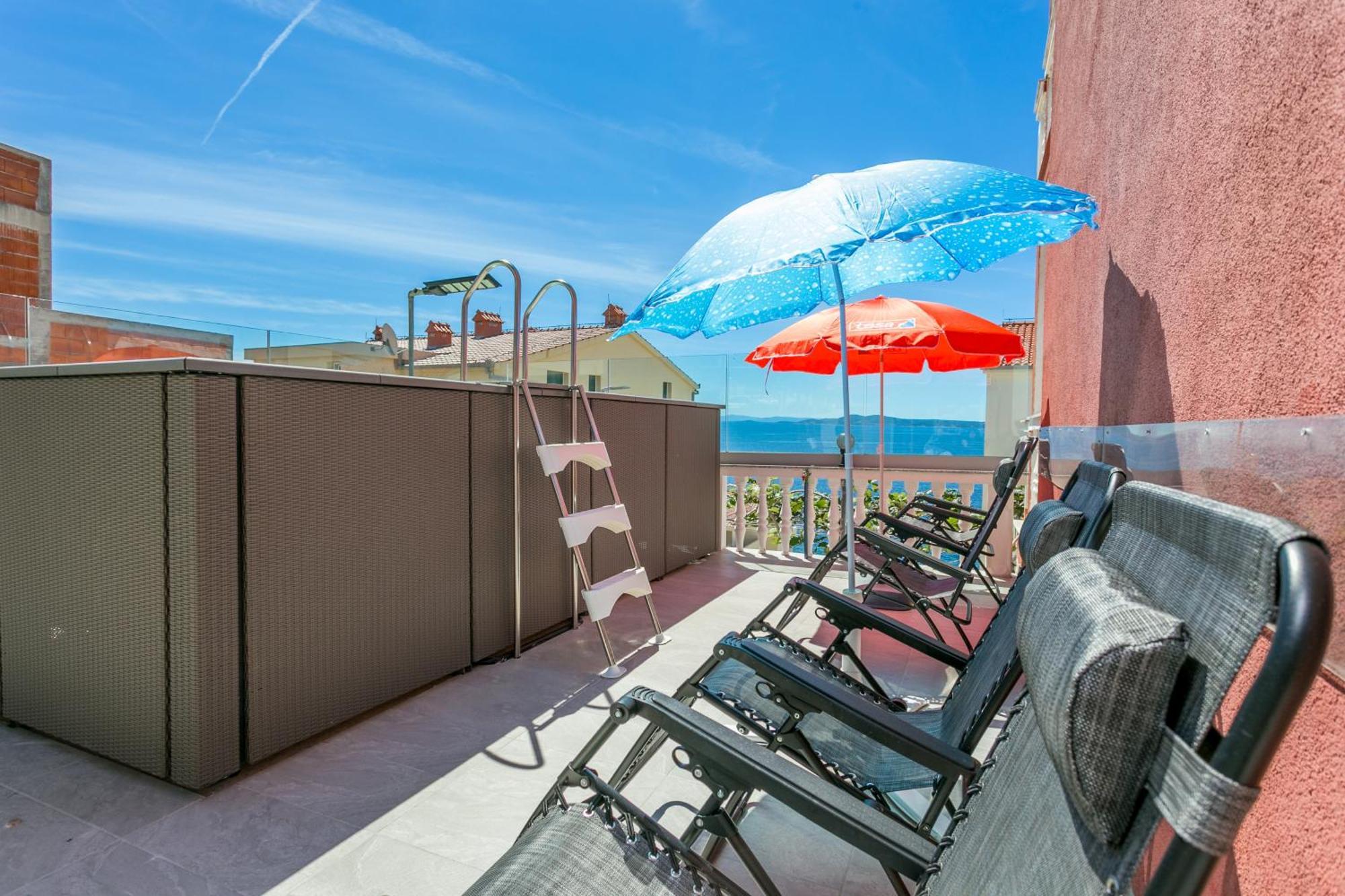 Family Friendly Apartments With A Swimming Pool Businci, Ciovo - 11232 Trogir Extérieur photo