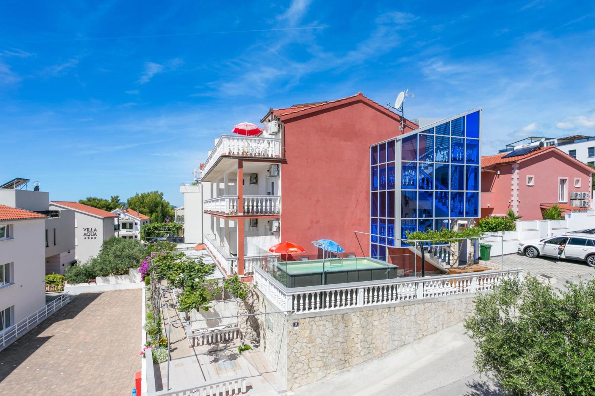 Family Friendly Apartments With A Swimming Pool Businci, Ciovo - 11232 Trogir Extérieur photo